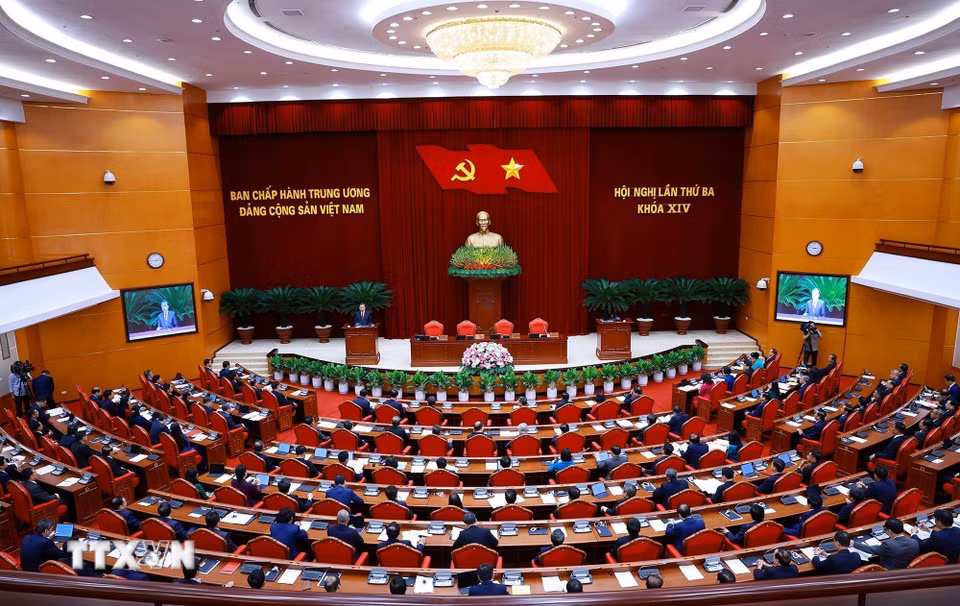 Phiên bế mạc Hội nghị lần thứ 3 Ban Chấp hành Trung ương Đảng khóa XIV. (Ảnh: Dương Giang/TTXVN)