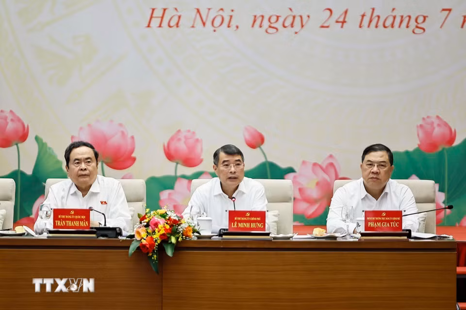 Ủy viên Bộ Chính trị, Bí thư Đảng ủy Chính phủ, Thủ tướng Chính phủ Lê Minh Hưng phát biểu. (Ảnh: Doãn Tấn/TTXVN)
