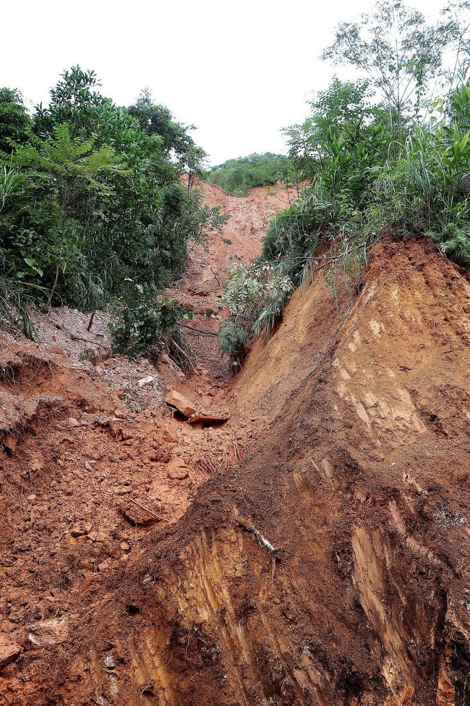 Nguy cơ sạt lở cao tại xã Cao Sơn vẫn diễn biến phức tạp. (Ảnh: Thanh Hải/TTXVN)