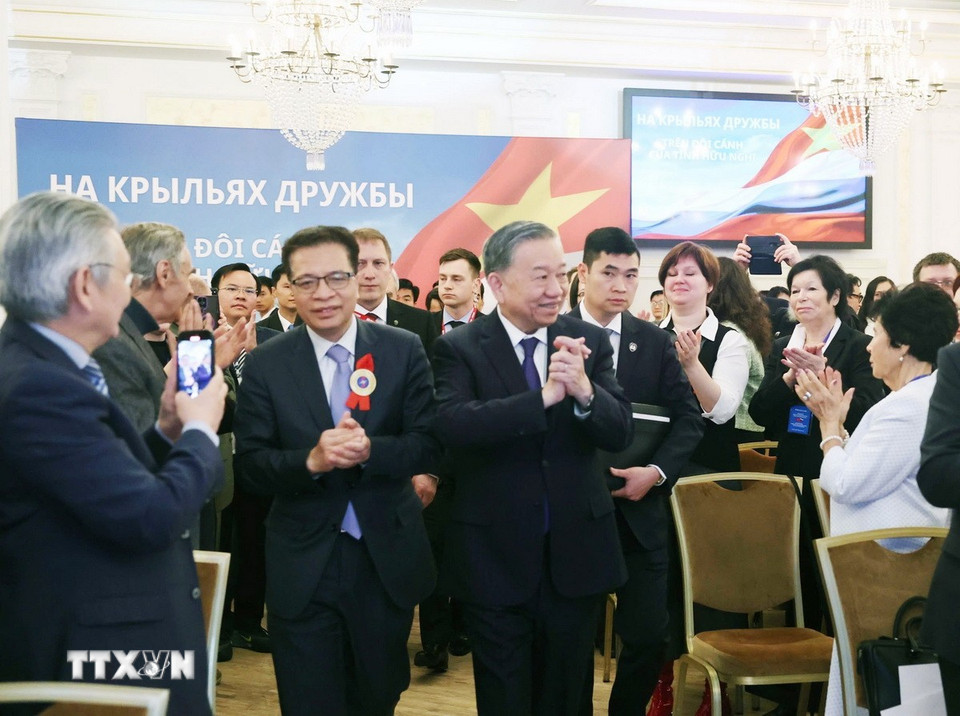 Tổng Bí thư Tô Lâm đến dự buổi gặp mặt tri ân các nhân sĩ, trí thức, chuyên gia Nga từng giúp đỡ Việt Nam. (Ảnh: Thống Nhất/TTXVN)