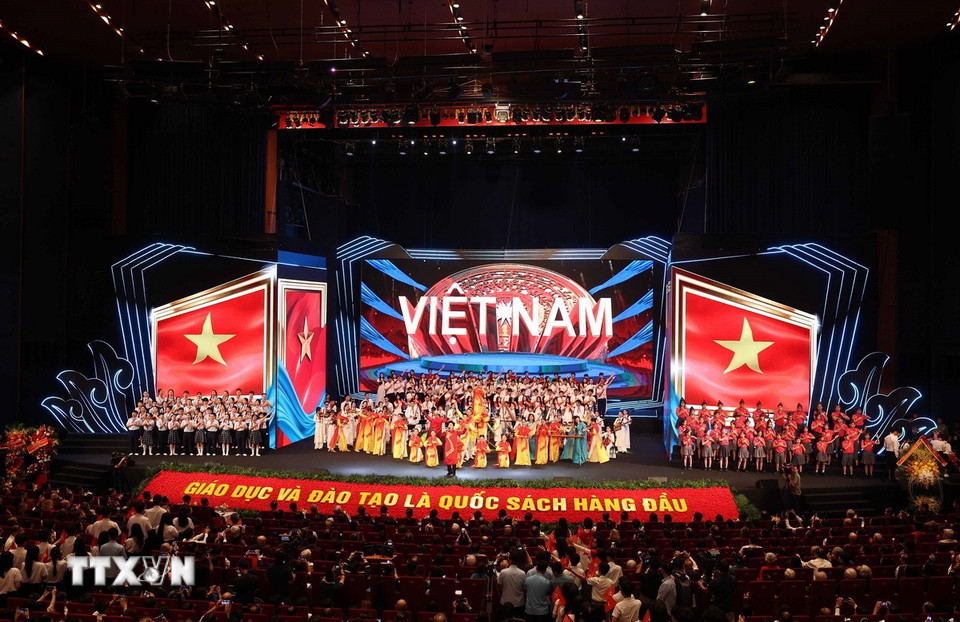 Chương trình nghệ thuật chào mừng buổi lễ. (Ảnh: Thống Nhất/TTXVN)