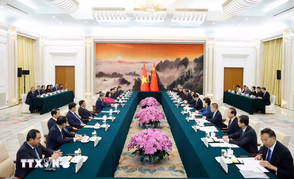Tổng Bí thư, Chủ tịch nước Tô Lâm hội kiến Chủ tịch Chính hiệp toàn quốc Trung Quốc Vương Hộ Ninh. (Ảnh: Thống Nhất/TTXVN)