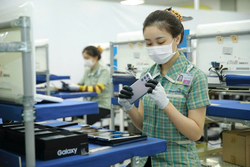 Sản xuất thiết bị di động thông minh tại Khu công nghiệp Yên Bình, Thái Nguyên. (Ảnh: Sở Công thương Thái Nguyên)
