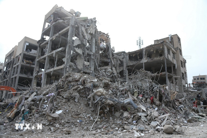 Những tòa nhà bị phá hủy sau các cuộc tấn công tại Tehran, Iran, ngày 12/3/2026. (Ảnh: THX/TTXVN)