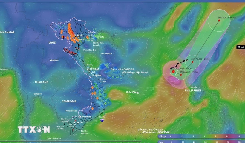 Vị trí và hướng di chuyển của bão số 4 lúc 7 giờ, ngày 24/7 từ Hệ thống giám sát thiên tai. (Ảnh: TTXVN phát)