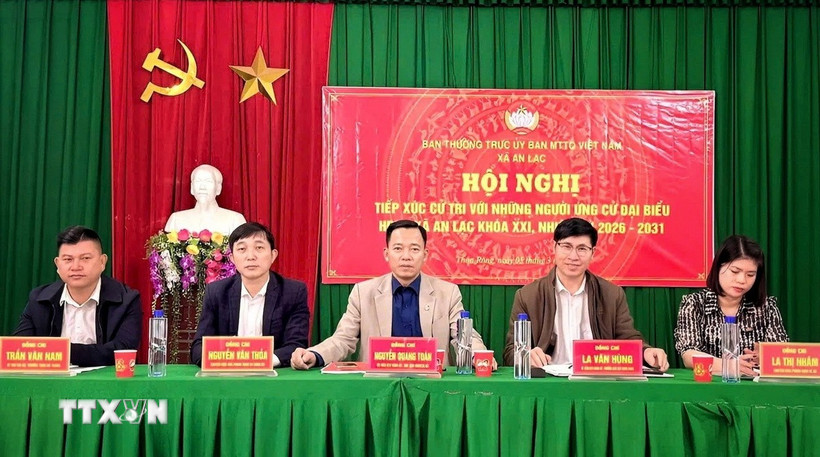 Một buổi tiếp xúc cử tri xã An Lạc. (Ảnh: Danh Lam/TTXVN)