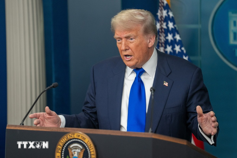 Tổng thống Mỹ Donald Trump phát biểu tại Nhà Trắng. (Ảnh: THX/TTXVN)