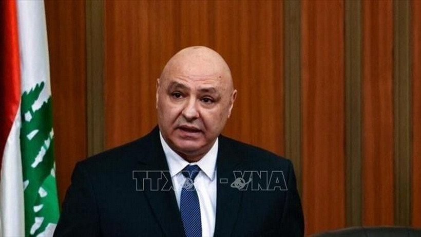 Khói bốc lên sau cuộc không kích của Israel xuống thành phố Gaza. (Ảnh: THX/TTXVN)