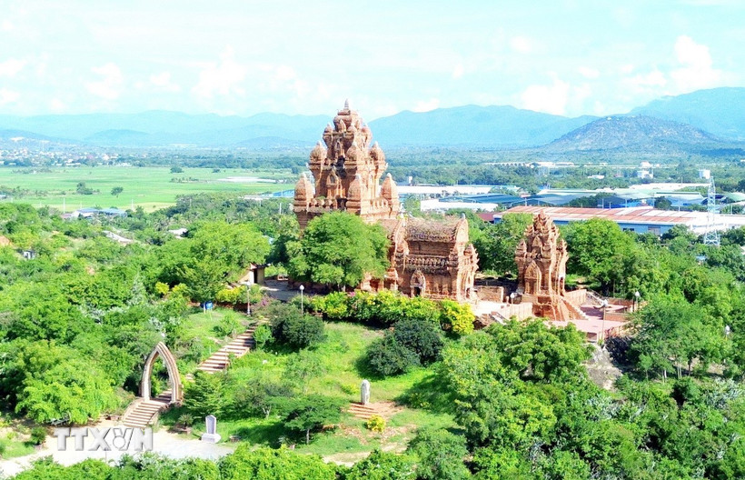 Vẻ đẹp của Di tích quốc gia đặc biệt Tháp Pô Klong Garai (phường Đô Vinh, Khánh Hòa). (Ảnh: Nguyễn Thành/TTXVN)