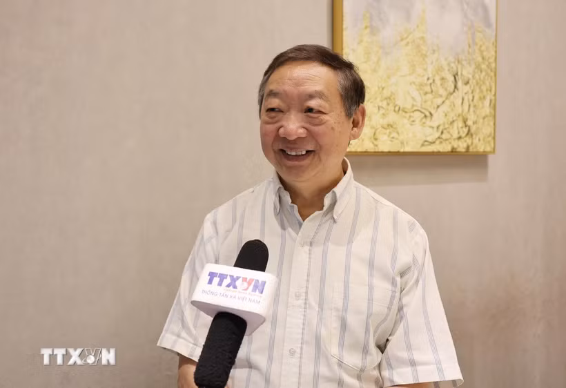 Giáo sư Chu Chấn Minh, Viện trưởng Danh dự Viện Nghiên cứu Nam Á- Đông Nam Á thuộc Viện Khoa học Xã hội tỉnh Vân Nam (Trung Quốc), trả lời phỏng vấn của TTXVN. (Ảnh: Quang Hưng/TTXVN)