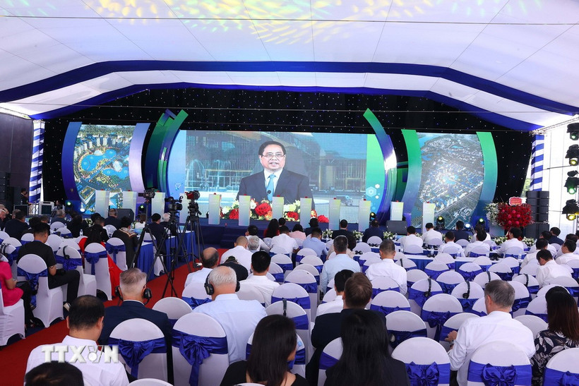 Thủ tướng Phạm Minh Chính phát biểu tại điểm cầu Trung tâm Hội chợ Triển lãm Quốc gia, xã Đông Anh, Thành phố Hà Nội. (Ảnh: Văn Điệp/TTXVN)