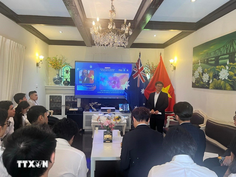 Sinh viên Việt Nam tại Australia đoàn kết, gắn bó, đưa trí tuệ Việt vươn xa