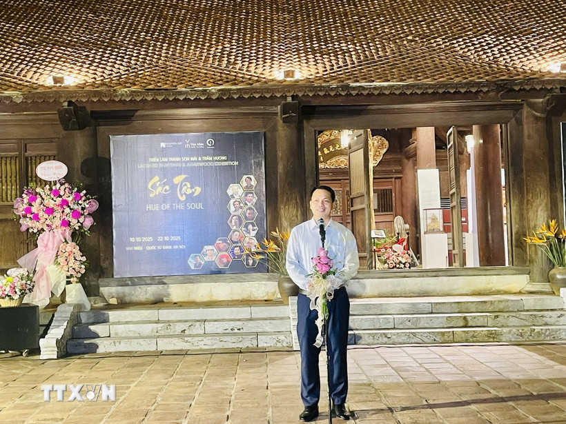 Ông Lê Xuân Kiêu, Giám đốc Trung tâm Hoạt động Văn hóa Khoa học Văn Miếu – Quốc Tử Giám phát biểu khai mạc triển lãm. (Ảnh: Tuyết Mai/TTXVN)