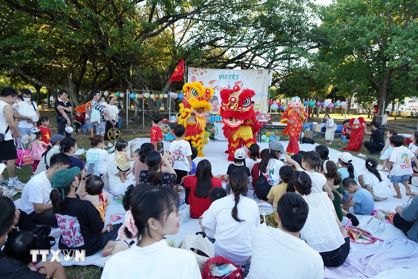 Tết Trung Thu đầm ấm của trẻ em Việt Nam trên đảo xa xôi nước Nhật