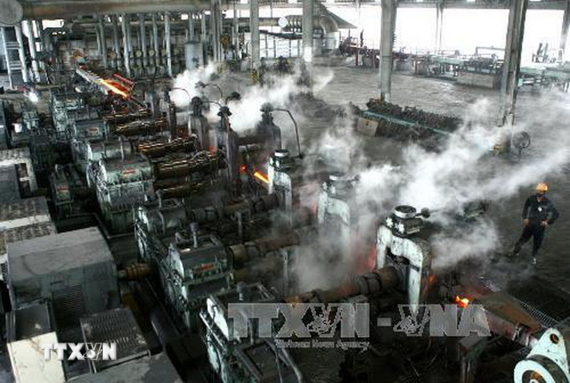 Ảnh minh họa dây chuyền sản xuất thép. (Ảnh: Huy Hùng/TTXVN)