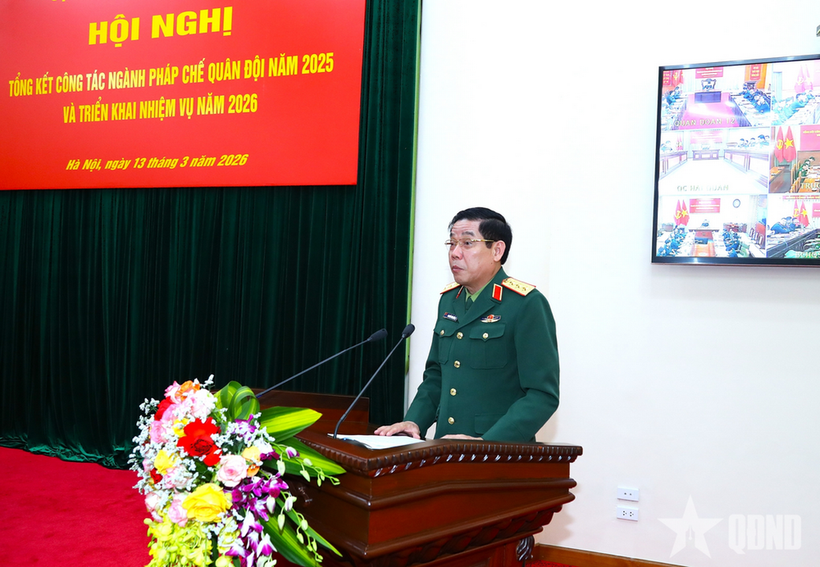 Thượng tướng Nguyễn Văn Gấu phát biểu chỉ đạo tại hội nghị. (Nguồn: báo QĐND)