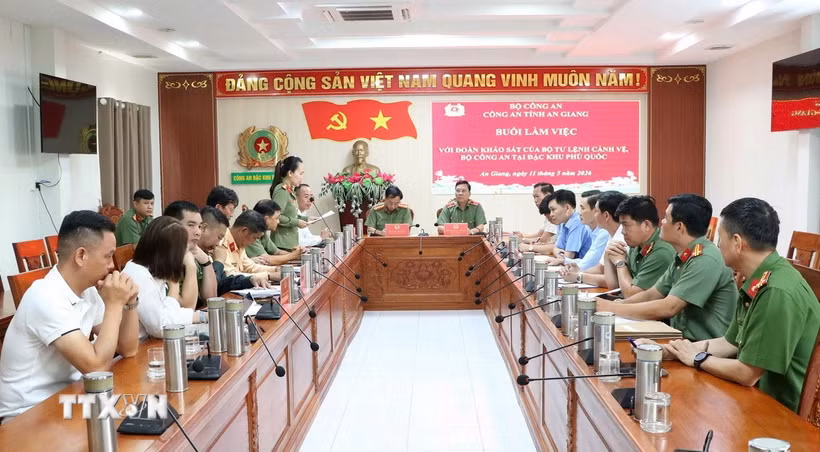 Quang cảnh buổi làm việc. (Ảnh: Văn Sĩ/TTXVN)