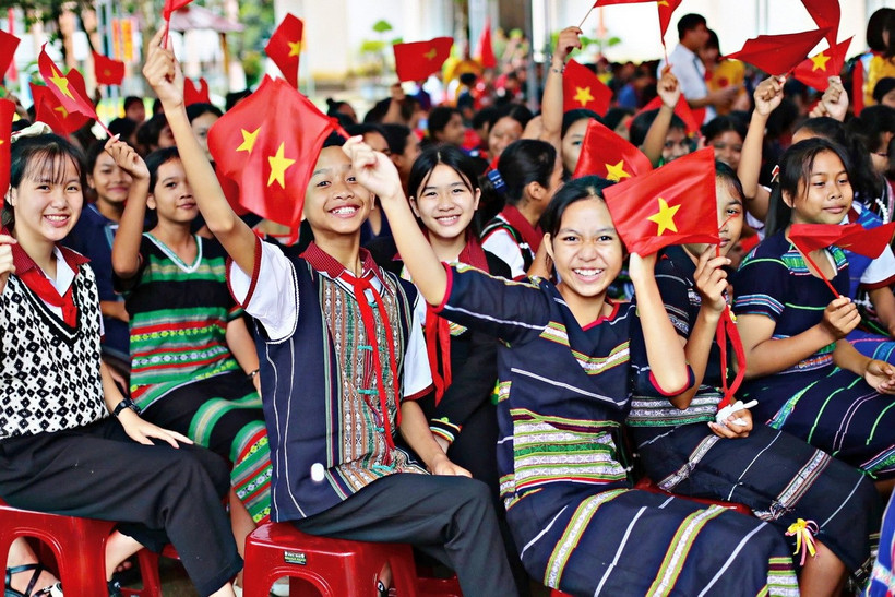 Học sinh đồng bào dân tộc thiểu số huyện Đam Rông khai giảng năm học mới. (Ảnh: Chính Thành)