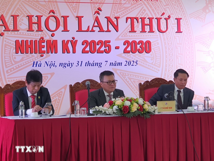 Đoàn Chủ tịch tại Đại hội. (Ảnh: Nguyễn Trọng Lịch/ TTXVN)