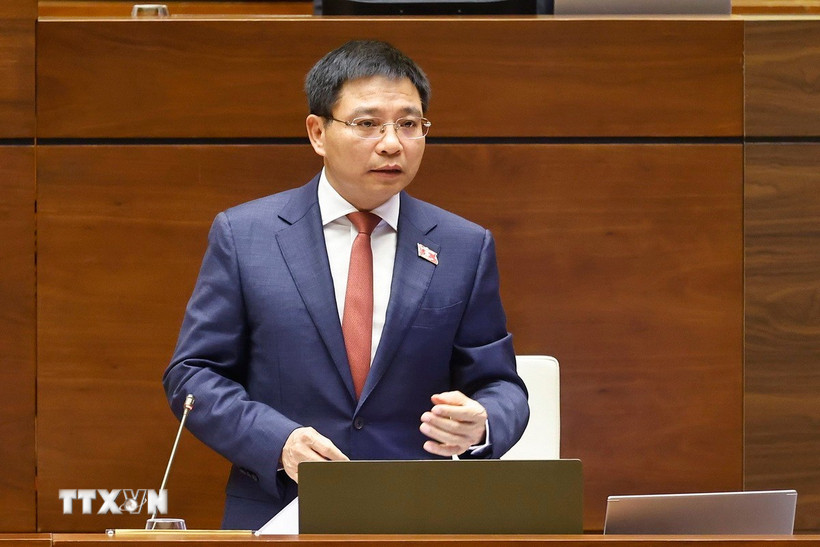 Bộ trưởng Bộ Tài chính Nguyễn Văn Thắng giải trình, làm rõ một số vấn đề đại biểu Quốc hội nêu. (Ảnh: Doãn Tấn/ TTXVN)