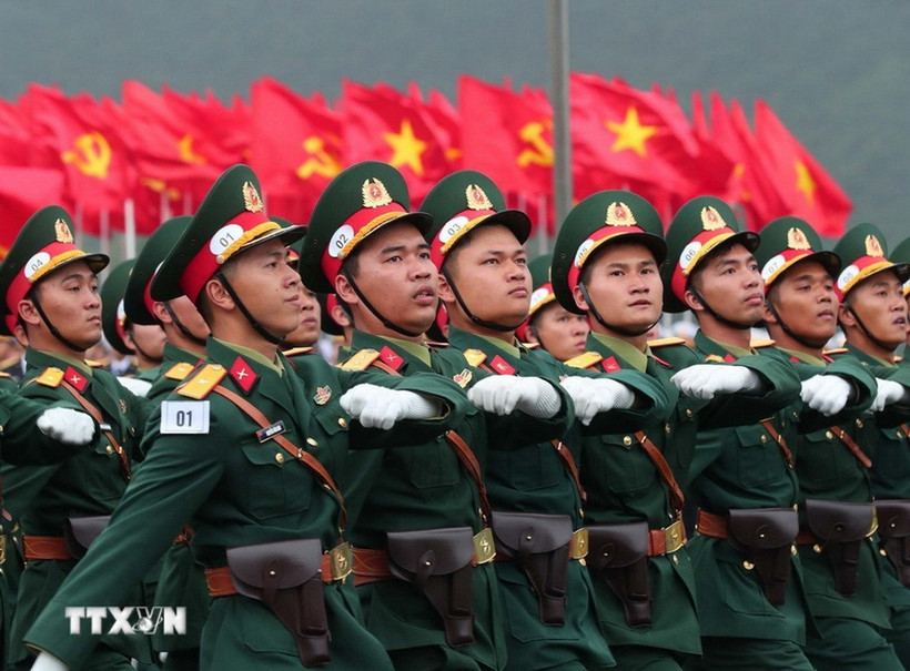 Tuyển chọn đào tạo sỹ quan dự bị là sinh viên khi tốt nghiệp đại học, tuổi đời không quá 32. (Ảnh: Trọng Đức/TTXVN)