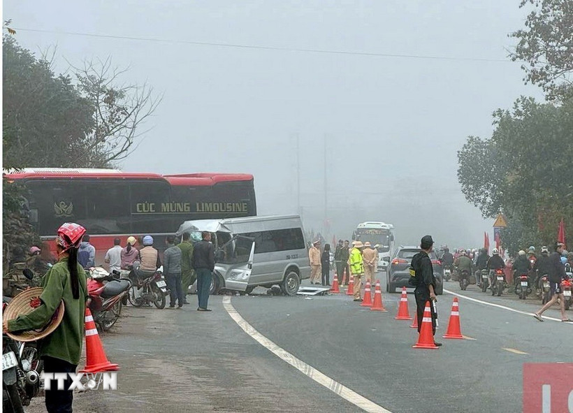 Hiện trường vụ tai nạn. (Ảnh: TTXVN phát)