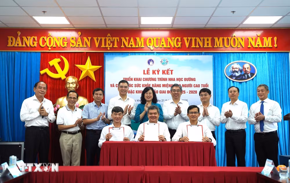 ttxvn-con-dao-2.jpg