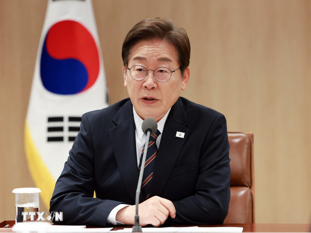 Image hình ảnh hình ảnh hình ảnh hình ảnh hình ảnh hình ảnh Lee Jae Myung - Tổng thống Hàn Quốc trả lời trực tiếp câu hỏi dân qua hộp thư ...