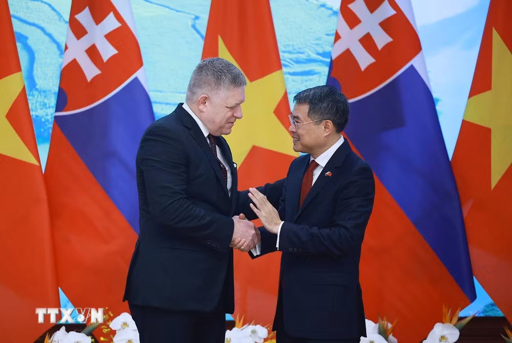 ttxvn-nang-cap-quan-he-viet-nam-slovakia-len-doi-tac-chien-luoc-1.jpg