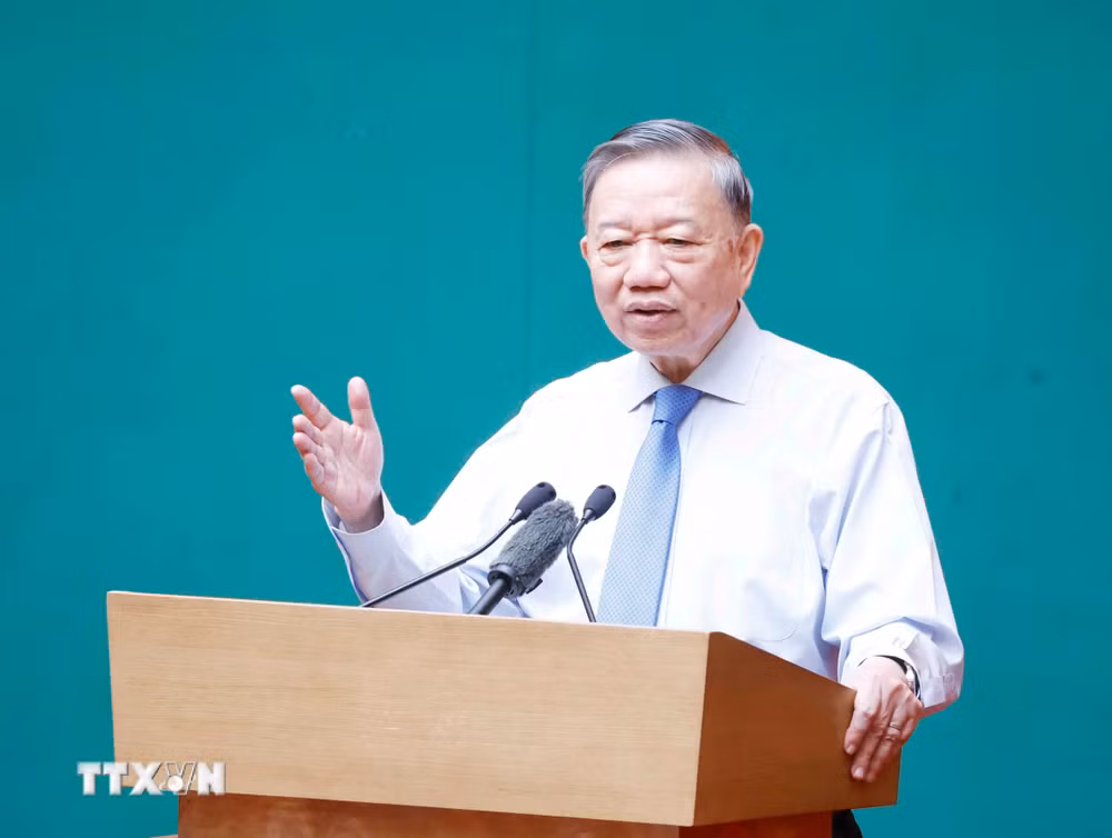 ttxvn-tong-bi-thu-chu-tich-nuoc-du-gap-mat-ky-niem-64-nam-ngay-truyen-thong-luc-luong-canh-sat-7.jpg