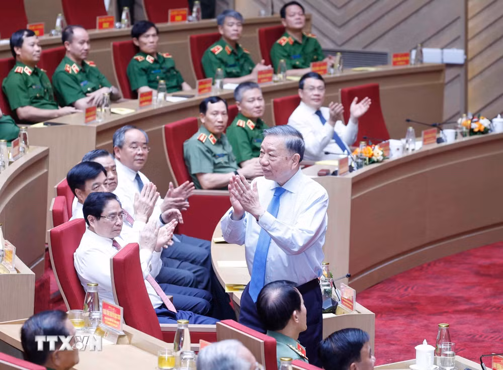 ttxvn-tong-bi-thu-chu-tich-nuoc-du-gap-mat-ky-niem-64-nam-ngay-truyen-thong-luc-luong-canh-sat-6.jpg