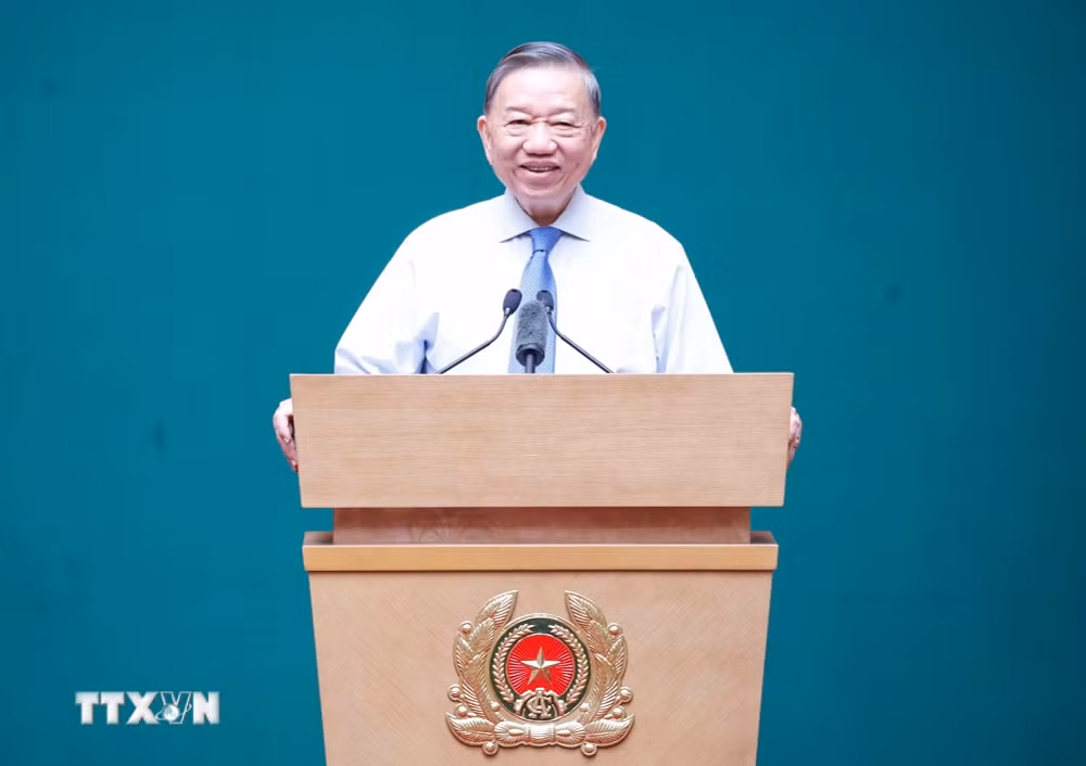ttxvn-tong-bi-thu-chu-tich-nuoc-du-gap-mat-ky-niem-64-nam-ngay-truyen-thong-luc-luong-canh-sat-1.jpg