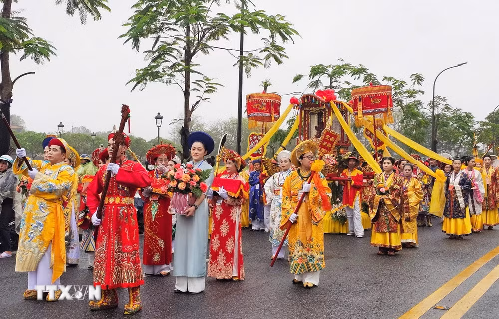 ttxvn-le-hoi-dien-hue-nam-2-resize.jpg