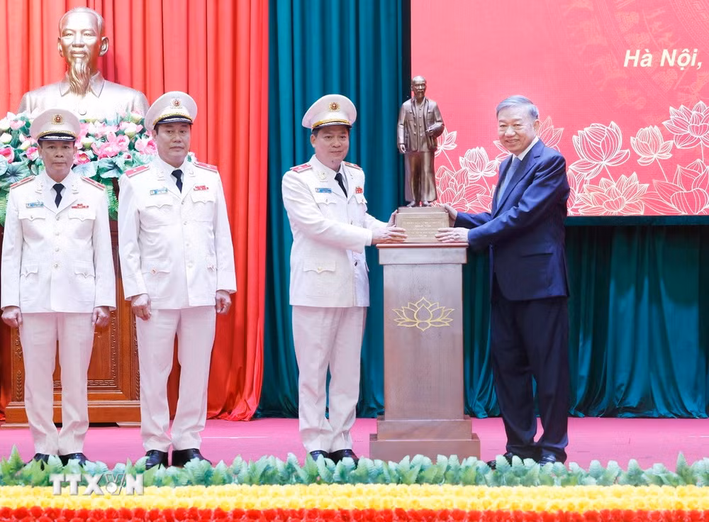 Tổng Bí thư, Chủ tịch nước Tô Lâm: Xây dựng lực lượng Cảnh sát quản lý trại giam chính quy, tinh nhuệ, hiện đại và nhân văn- Ảnh 3.