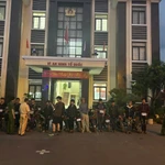 Cảnh sát giao thông Sơn La xử lý 13 thanh thiếu niên tụ tập, chạy xe dàn hàng ngang, phóng nhanh, vi phạm nhiều lỗi, gây mất trật tự an toàn giao thông. (Ảnh: CACC)