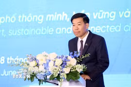 Thứ trưởng Bộ Ngoại giao Nguyễn Mạnh Cường phát biểu. (Ảnh: An Đăng/TTXVN)
