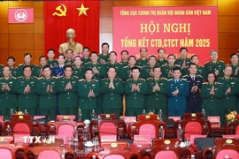 Đại tướng Nguyễn Trọng Nghĩa, Chủ nhiệm Tổng cục Chính trị Quân đội Nhân dân Việt Nam và các đại biểu dự hội nghị. (Ảnh: Trọng Đức/TTXVN)