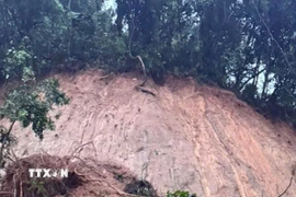 Khánh Hòa: Đèo Ngoạn Mục sạt lở thêm 4 điểm mới rất nguy hiểm