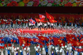 Chương trình nghệ thuật kỷ niệm 80 năm thành lập Đảng Lao động Triều Tiên tại Bình Nhưỡng, ngày 9/10/2025. (Ảnh: THX/TTXVN)