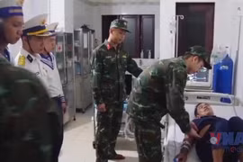Cấp cứu kịp thời ngư dân bị viêm ruột thừa cấp trên đảo Trường Sa