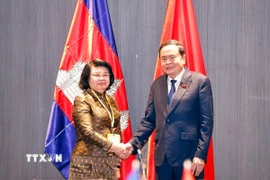 Chủ tịch Quốc hội Trần Thanh Mẫn hội kiến Chủ tịch Quốc hội Campuchia Samdech Maha Rathsapheathika Thipadei Khuon Sudary. (Ảnh: Doãn Tấn/TTXVN)