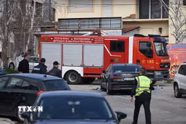 Hiện trường vụ hỏa hoạn tại hộp đêm ở Kocani, Bắc Macedonia, ngày 16/3/2025. (Ảnh: AP/TTXVN)