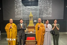 Đại sứ Việt Nam tại Ấn Độ Nguyễn Thanh Hải tại Lễ đón nhận và cung rước Xá lợi Đức Phật Thích Ca Mâu Ni. (Ảnh: Quang Trung/TTXVN)