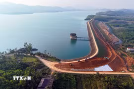 Hồ Kẻ Gỗ có dung tích 345 triệu m3, khi hoàn thành nâng cấp sẽ nâng cao khả năng an toàn. (Ảnh: Hữu Quyết/TTXVN)