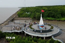 Biểu tượng Mũi tàu (Khu Du lịch Mũi Cà Mau, xã Đất Mũi, tỉnh Cà Mau). (Ảnh: Tuấn Kiệt/TTXVN)