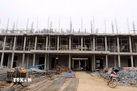 Một công trình trường học nội trú liên cấp. (Ảnh: Khiếu Tư/TTXVN)
