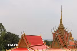 Sau ngày thống nhất đất nước, trên nền cũ, ngôi chùa Snayđonkum mới đã được xây dựng khang trang. (Ảnh: Công Mạo/TTXVN)