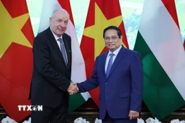 Thủ tướng Phạm Minh Chính hội kiến Tổng thống Hungary Sulyok Tamas. (Ảnh: Dương Giang/TTXVN)