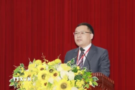 Giám đốc Trung tâm Tư vấn pháp luật cho người nghèo và Phát triển cộng đồng Hà Huy Từ phát biểu tại hội nghị. (Ảnh: Đinh Thùy/TTXVN)