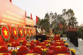 41 hài cốt liệt sỹ hy sinh trong chiến tranh trong tỉnh Đồng Nai và Vương quốc Campuchia an táng tại Nghĩa trang Liệt sỹ Bình Phước. (Ảnh: K GỬIH/TTXVN)